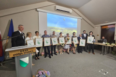 IMG-2a8dddc12fbbaf5f229247bbdccaddf7-V