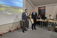 IMG-472dbda9cf496213a8a85489ca9b822f-V