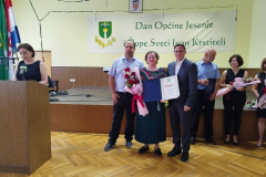 IMG-68e9452683c9e5ec3d71c81503505df4-V