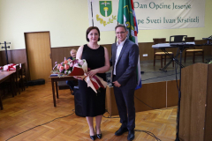 IMG-7a5295e6bb11961f3b40b8db794bcaf5-V