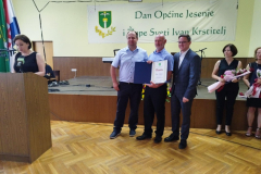 IMG-ab297fddd3ecaefec14f1aa7428f4b50-V