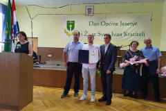 IMG-c58078138356497a04c34094185704c0-V