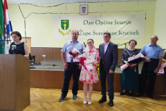 IMG-e97bdde755416d5b2de3079d5c0842ef-V