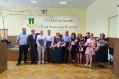 IMG-faefd7648aa15b174e8b8432f5786639-V