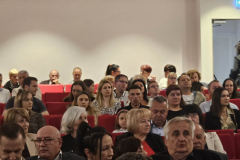 IMG-6ee8842cd13d2581efe4540477e5c961-V