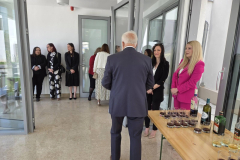 IMG-a6082e6e6a7414e656480e439a72c955-V