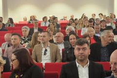 IMG-b06bcf6a84fb52c6c1558c9e8cc8b3d1-V