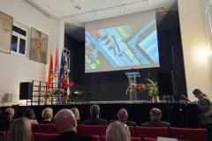 IMG-dee417be9b223877e61c55344192fb3d-V