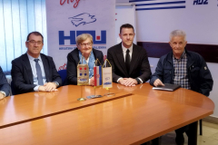 IMG-4de0c12193db05dcce781cef065d3d59-V
