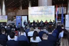 konferencija-sadasnjost-a-ne-buducnost-16