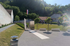 IMG-0892e89b5ca0a70a5ffb2d1a432e740f-V