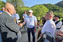 IMG-d172cb4a1566a06a7971644a1eaede18-V