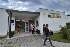 darivanje-novorodenih-i-ucenika-mihovljan-1