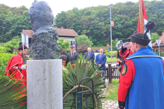 IMG-10e848461577ecfccd5acf32866b06a4-V