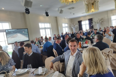 IMG-44ffe7592d58ee549c8710abdcccb551-V