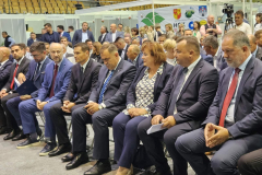 IMG-ce87e7a0dee35eac3e28237dfe3e8df5-V