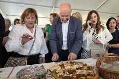 IMG-a85a61ea1f8c942688c1184ede9bf377-V