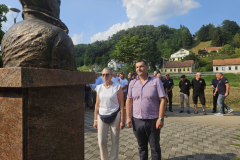 IMG-3008ac4b2ef45690e8d11685b79c26f0-V