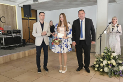 IMG-c17ef82b7e16de313df888c9a6aac3d9-V