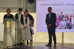 IMG-e12a261d10c289699c8ff10a2623b6cb-V