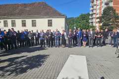 IMG-1909b942c4035f8a46e4214369c495fa-V