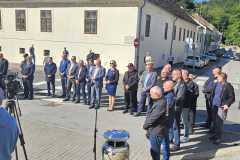 IMG-1ff076731dde5b851bd861a95363a52c-V