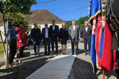 IMG-6ecea9a8c5fc444b0e62e74df95f4884-V