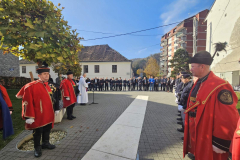 IMG-e9550b3350ce0164317c3db8de7dff5e-V